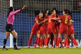 歐會杯16強附加賽拉齊奧1-0克盧日 因莫比萊高難度入球！10人拉齊奧險勝！.