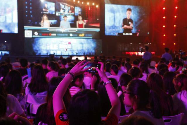 更是职业足 更是职业足