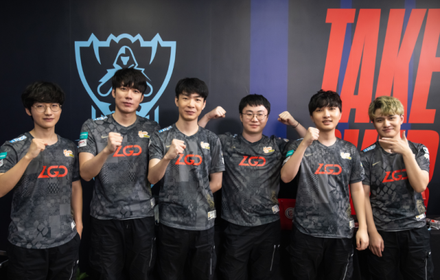 辑KD在背 辑KD在背